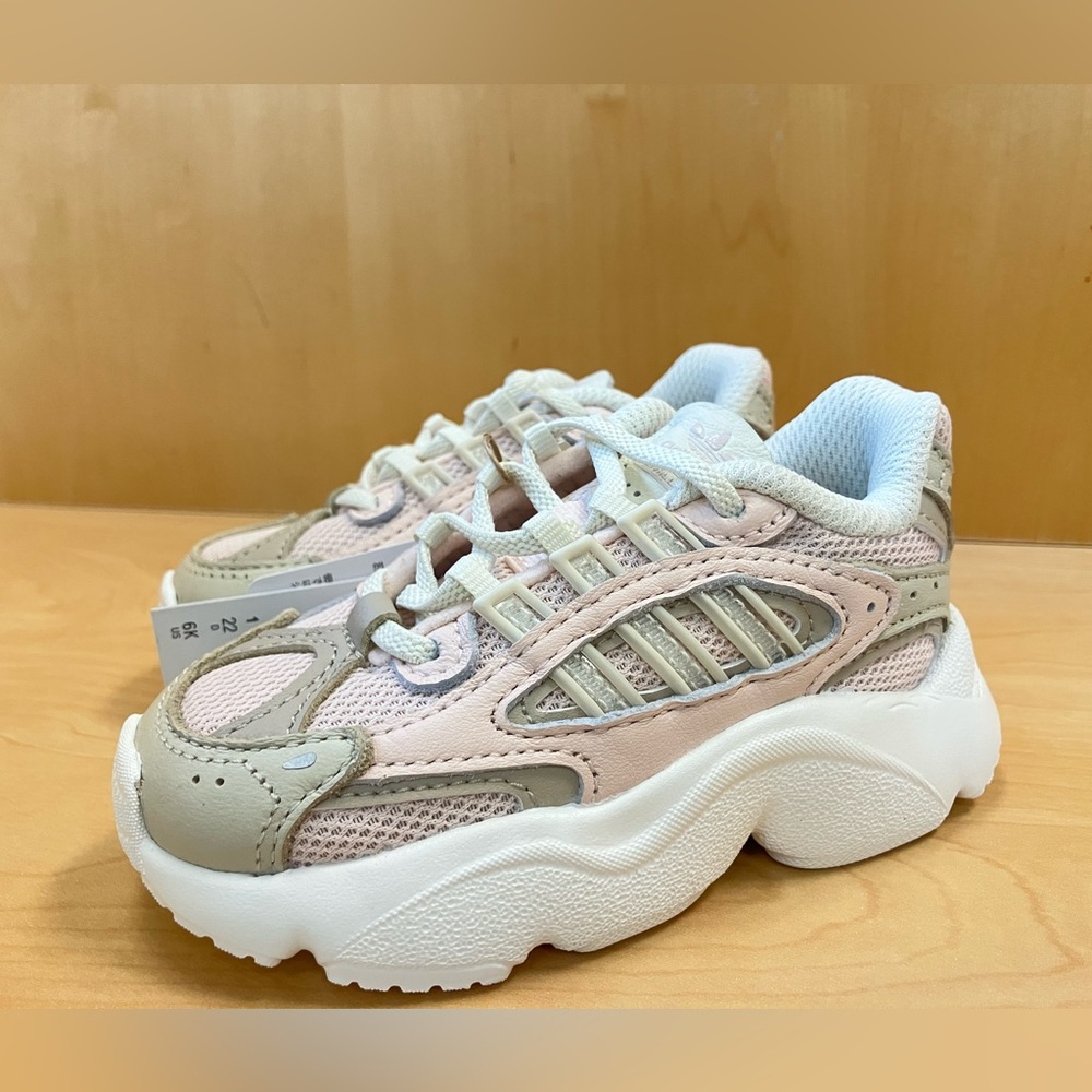 Adidas Ozmillen Toddle size 6